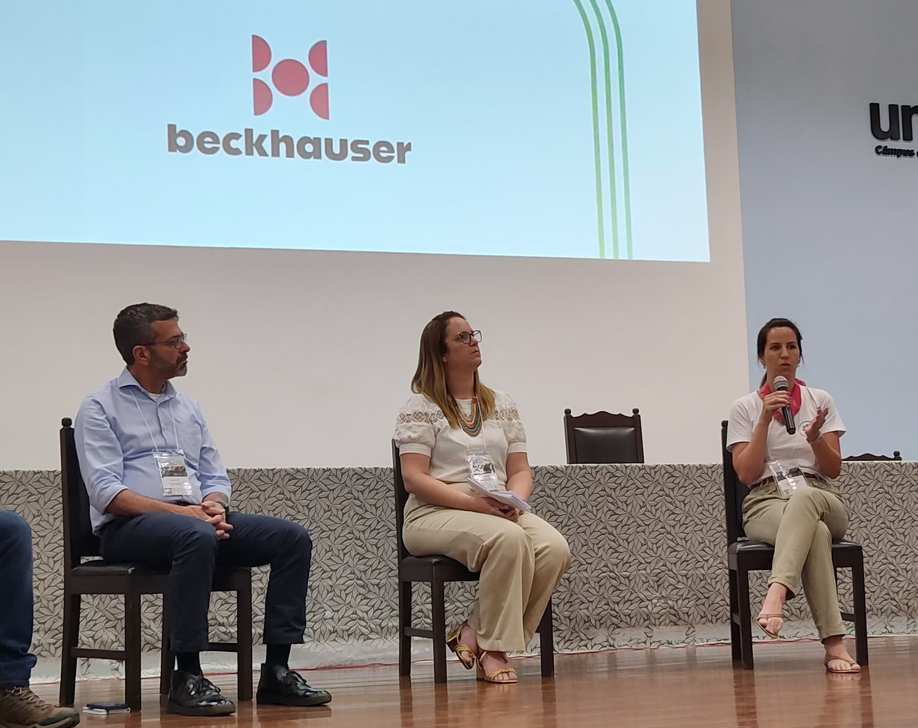 Com participação da Beckhauser, mesa-redonda discute importância da comunicação para o avanço do bem-estar animal no Brasil